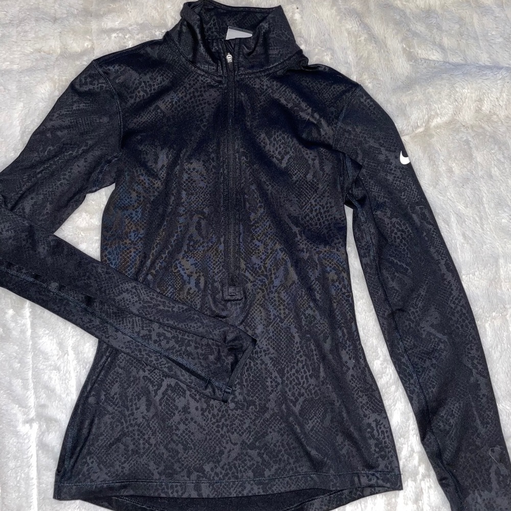 Nike Quarter Zip Top